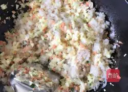 Illustration of how to make cabbage and vermicelli bun filling (double flavors) 6