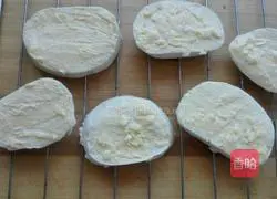 Illustration of how to make cumin steamed buns 3