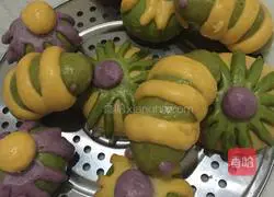 Illustration of how to make caterpillar steamed buns 7