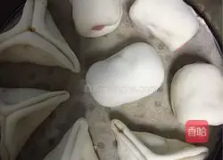 Illustration of how to make fried steamed buns 19