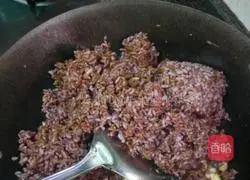 Illustration of how to make colorful whole grain fried rice 9