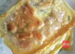 Illustration of how to make wonton and preserved egg patties 9