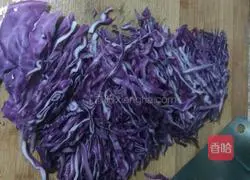 Illustration of how to make pancake rolls 5