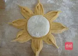 Illustration of how to make sunflower buns 19