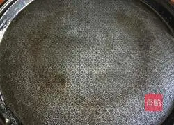 Illustration of how to make hot noodles and scallion pancakes 19