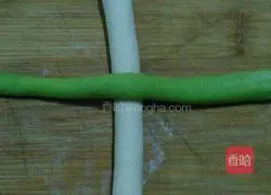 Illustration of how to make hydrangea steamed buns 6