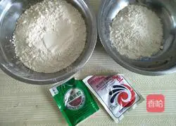 Illustration of how to make Angry Chicken Buns 3