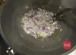 Cucumber, ham and egg fried rice recipe illustration 3