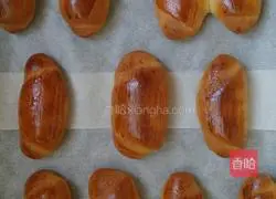 Illustration of how to make grilled steamed buns for breakfast 17