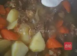 Mutton Illustration of how to make braised pancakes 9