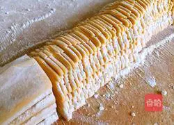 Illustration of how to make beef sauce noodles 9