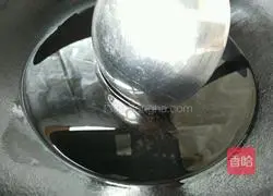 Illustration of how to make chicken and coriander dumplings 9