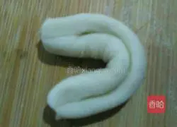 Illustration of how to make flower steamed buns 9