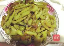 Illustration of how to make lazy green pepper fried meat rolls and flatbreads 10