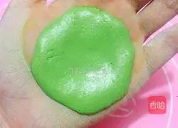 Illustration of how to make colorful glutinous rice balls 12