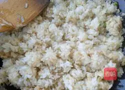 Egg Fried Rice Recipe Illustration 5