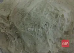 Illustration of how to cut steamed buns with milk knife 4