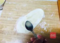 Illustration of how to fill egg cakes 4