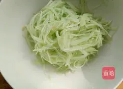 Illustration of how to make cucumber pancakes 2