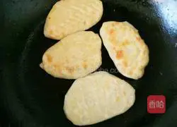 Cabbage Egg Shrimp Pie Recipe Illustration 7