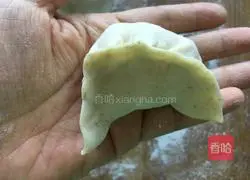 Illustration of how to make winter melon and pork dumplings 8