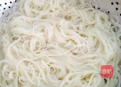 Creative fried noodles recipe 1