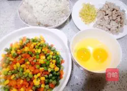 Colorful peas and corn Illustration of how to make fried rice 1