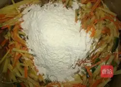 Illustration of how to make love colorful double silk cake 2