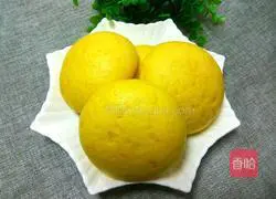Illustration of how to make old pumpkin steamed buns 12
