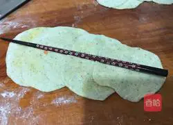 Illustration of how to make linseed oil flower rolls 5