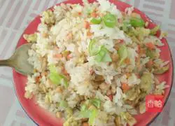 Illustration of how to make egg fried rice 3