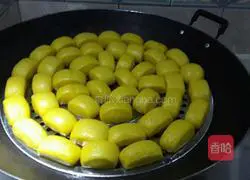 Illustration of how to make carrot steamed buns 11