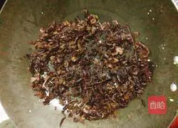 Illustration of how to make dumplings with fungus and egg stuffing 8