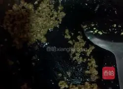 Illustration of how to make fried rice with meat and eggs 5