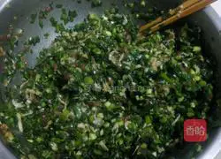 Illustration of how to make three fresh dumplings 3