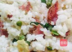 Illustration of how to make sausage and pea fried rice 8