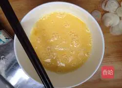 Illustration of how to make carrot and egg fried rice 3