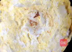 Illustration of how to make breakfast egg burritos 8