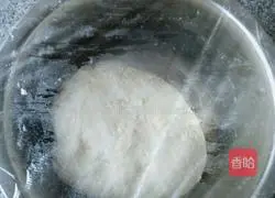 Illustration of how to make leek, egg and shrimp dumplings 7