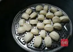 Illustration of how to make milk-flavored steamed buns 9