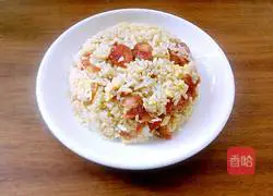 Illustration of how to make sausage and egg fried rice 12