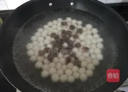 Illustration of how to make longan dumplings 4