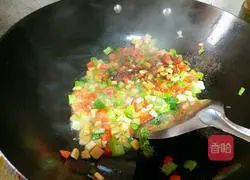 Illustration of how to make fried rice with soy sauce 6