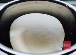 Illustration of how to make green onion and pork buns 4