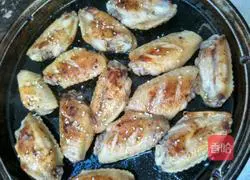 Electric Pan-fried Wings Illustration 3