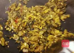 Illustration of how to make spicy sauerkraut wontons 6