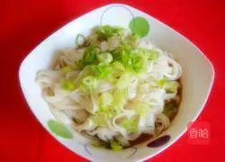 Illustration of how to make green onion noodles 6