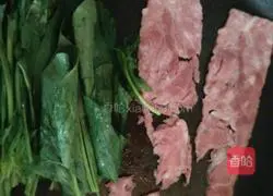 Illustration of how to make bacon and vegetable pancakes 10