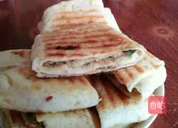 Illustration of how to make dough meatloaf 7