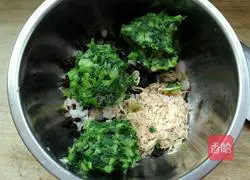 Illustration of how to make shrimp and cabbage buns 6